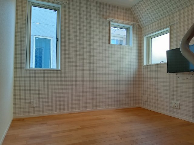 府中市府中町１丁目のアパートの居間・リビング