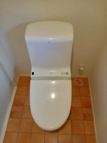 府中市府中町１丁目のアパートのトイレ