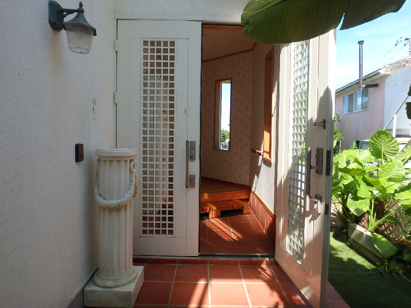 S1519R　碁石が浜貸家の玄関