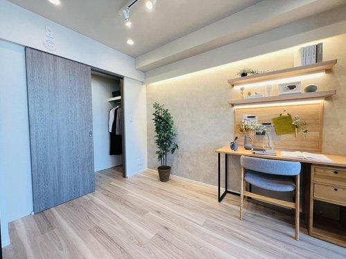 ◆クレヴィア新宿中落合EASTの洋室|収納充実♪居室空間をしっかり確保♪