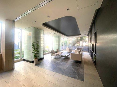 ◆クレヴィア新宿中落合EASTのその他共用部分|落ち着きと洗練を感じる綺麗なロビー！