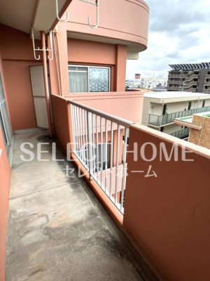 【バルコニー】 | シェソワ東山 | 外からの目が気にならないバルコニーで洗濯物が干せます