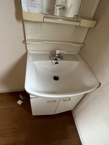 Ｎ’フレグランス　A棟の独立洗面台|温度調節の便利な混合水栓