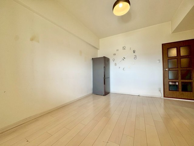 エルシティ草津壱番館の洋室|平成29年7月に床の張替リフォーム済の、とてもきれいな室内です。