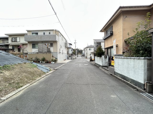 知多市梅が丘2丁目の前面道路含む現地写真|R8.2.20撮影　前道約6.1ｍ！