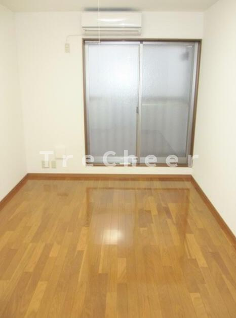 ロイヤル中十条の居間・リビング