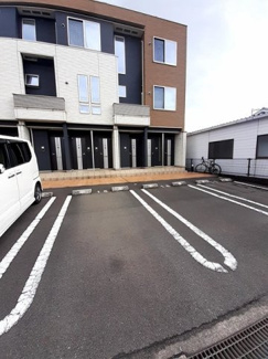 【駐車場】 | モンレーブＭ | 車をお持ちの方に嬉しい駐車場付きの物件です