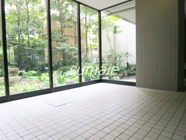 フクロクハイマンション３号館のロビー|落ち着いた雰囲気です☆