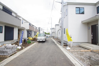 【前面道路含む現地写真】 | 【仲介手数料無料！！】府中市日新町3丁目　新築戸建て（全16棟）J号棟　5690万円