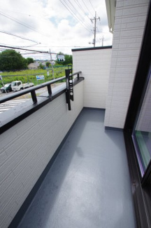 【バルコニー】 | 【仲介手数料無料！！】府中市日新町3丁目　新築戸建て（全16棟）J号棟　5690万円