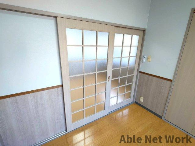 ヴィラ第壹番館の内装|仕切り戸