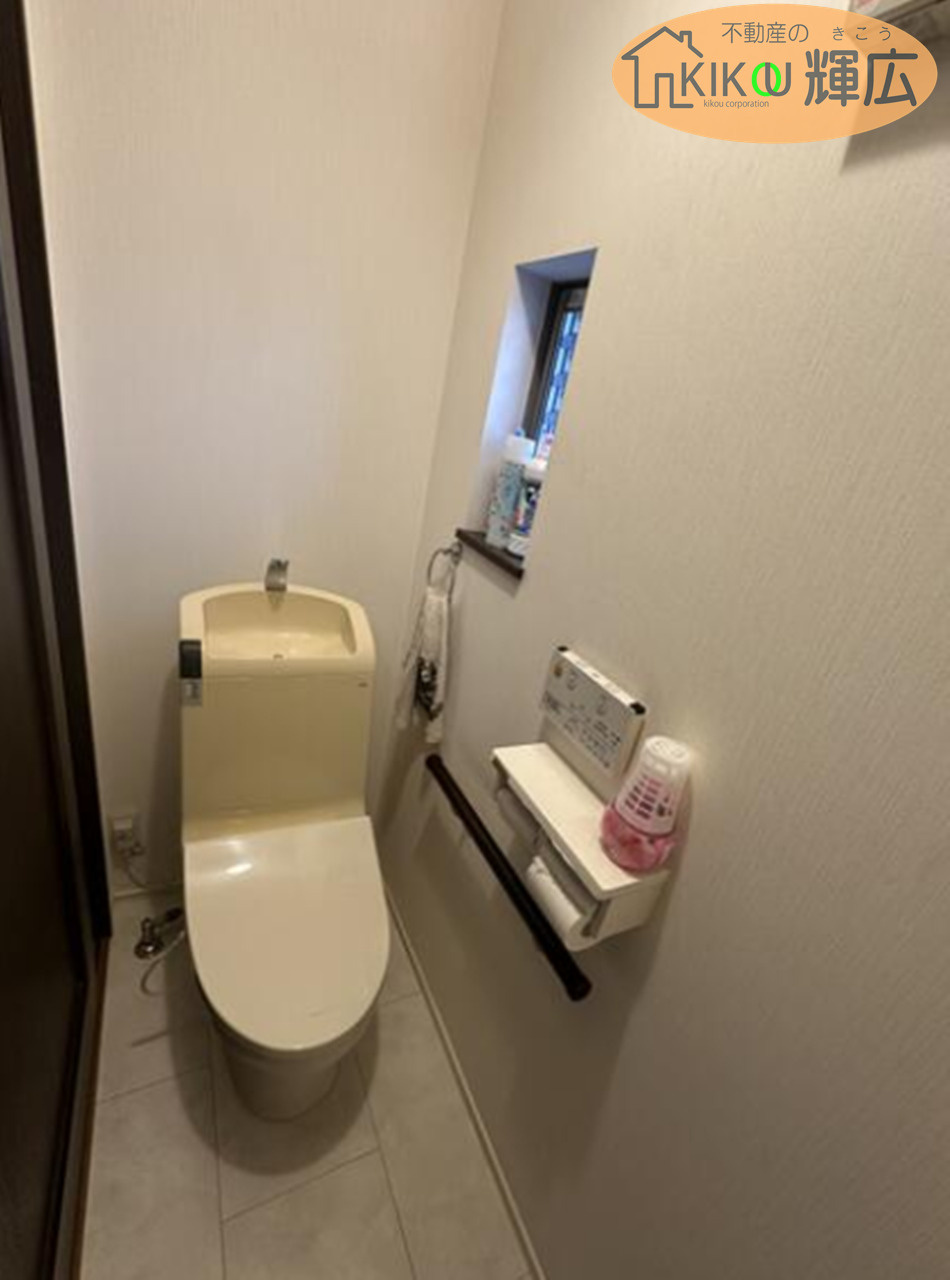 高砂市阿弥陀町生石　中古戸建のトイレ