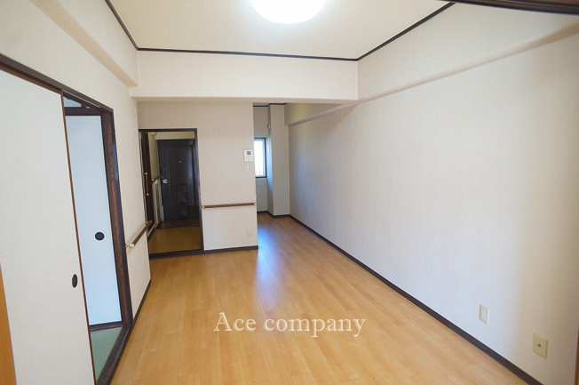 【居間・リビング】 | シャルマンコーポ今里 | 【DK9帖】