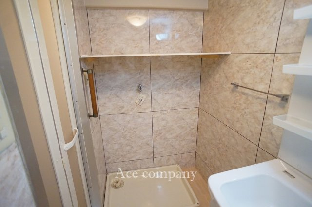 【ランドリースペース】 | シャルマンコーポ今里 | 室内洗濯機置き場完備です☆