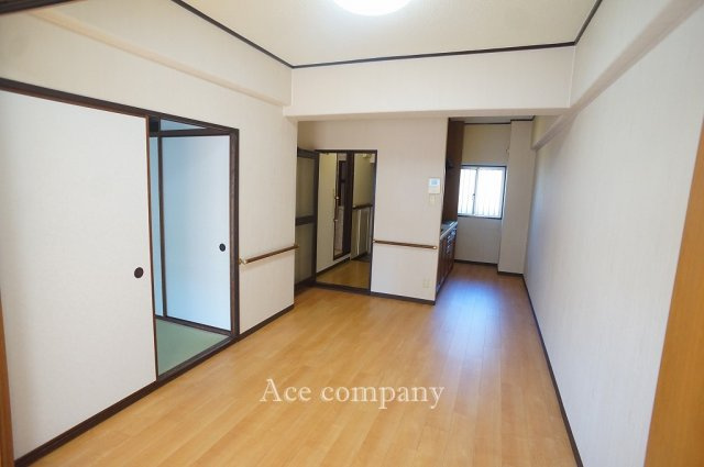 【居間・リビング】 | シャルマンコーポ今里 | 【DK9帖】