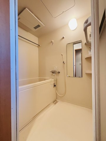 アスエランスの浴室|ロフトなし・写真は別号数タイプ