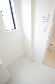 【ランドリースペース】 | 【仲介手数料無料！！】府中市日新町3丁目　新築戸建て（全16棟）K号棟　5590万円