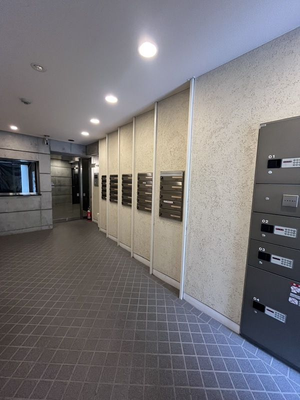 蔵前ローズガーデンのロビー