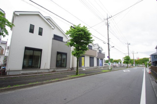 【前面道路含む現地写真】