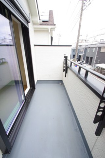 【バルコニー】 | 【仲介手数料無料！！】府中市日新町3丁目　新築戸建て（全16棟）L号棟　5590万円