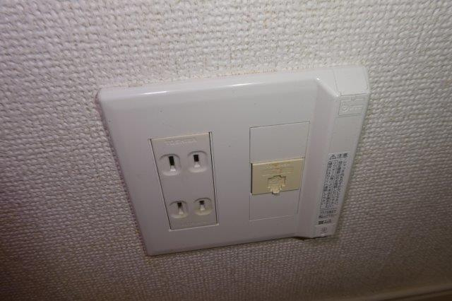 ポム・ダムールＡの設備|電話モジュラー