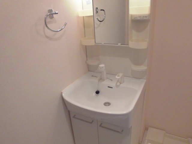 クローバーハウスの独立洗面台