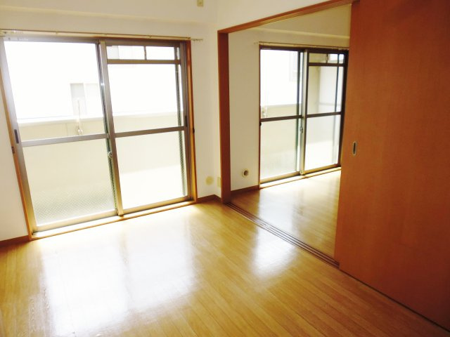 ネオパストラルの内装