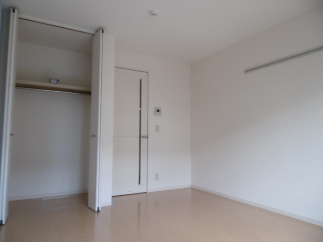 【洋室】 | ヴィル・オランジュD