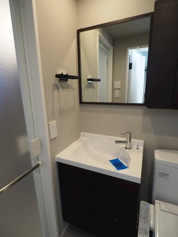 新品家具付きマンション方南1(KaGood東京)の洗面所