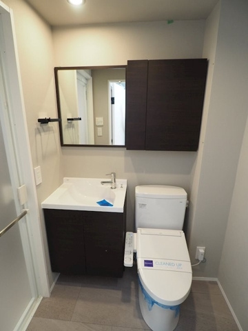 新品家具付きマンション方南1(KaGood東京)のトイレ