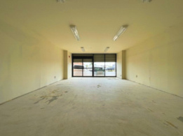 ジョナサン　今之浦ビルの内装