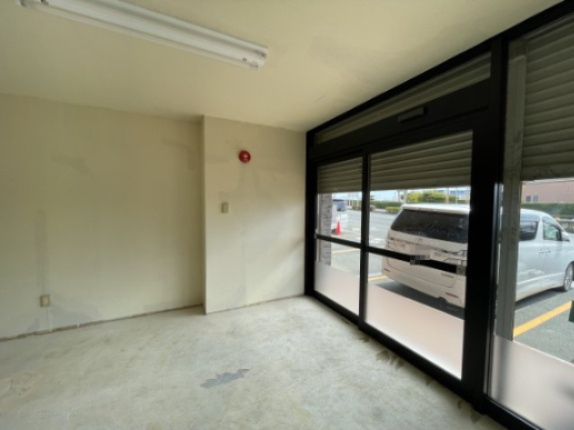 ジョナサン　今之浦ビルの内装