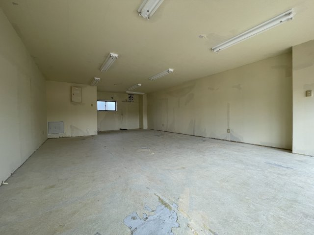 ジョナサン　今之浦ビルの内装