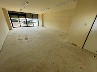 ジョナサン　今之浦ビルの内装