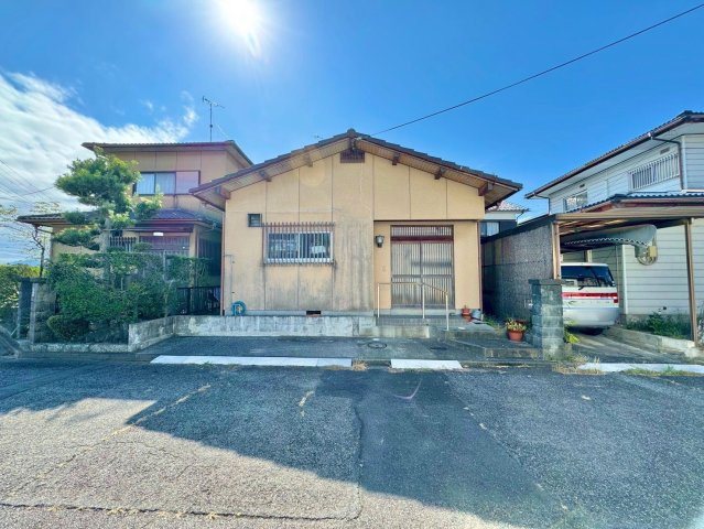 野洲市比江　建築条件無し売土地の外観|解体後更地渡しなので、解体費不要でお住まいを建築できます。