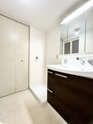 【リフォーム済】グランドメゾン守山3号棟 最上階（15F）の独立洗面台|洗面台は平成30年11月にリフォーム済です。