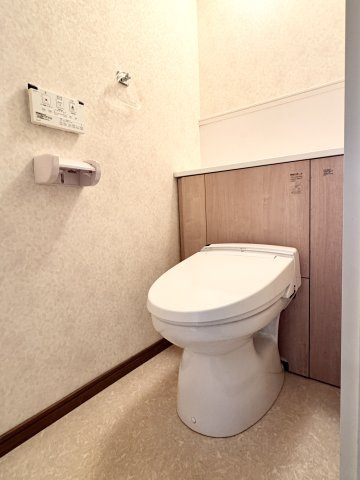 【リフォーム済】グランドメゾン守山3号棟 最上階（15F）のトイレ|温水洗浄便座付きトイレは、平成24年6月にリフォーム済です。