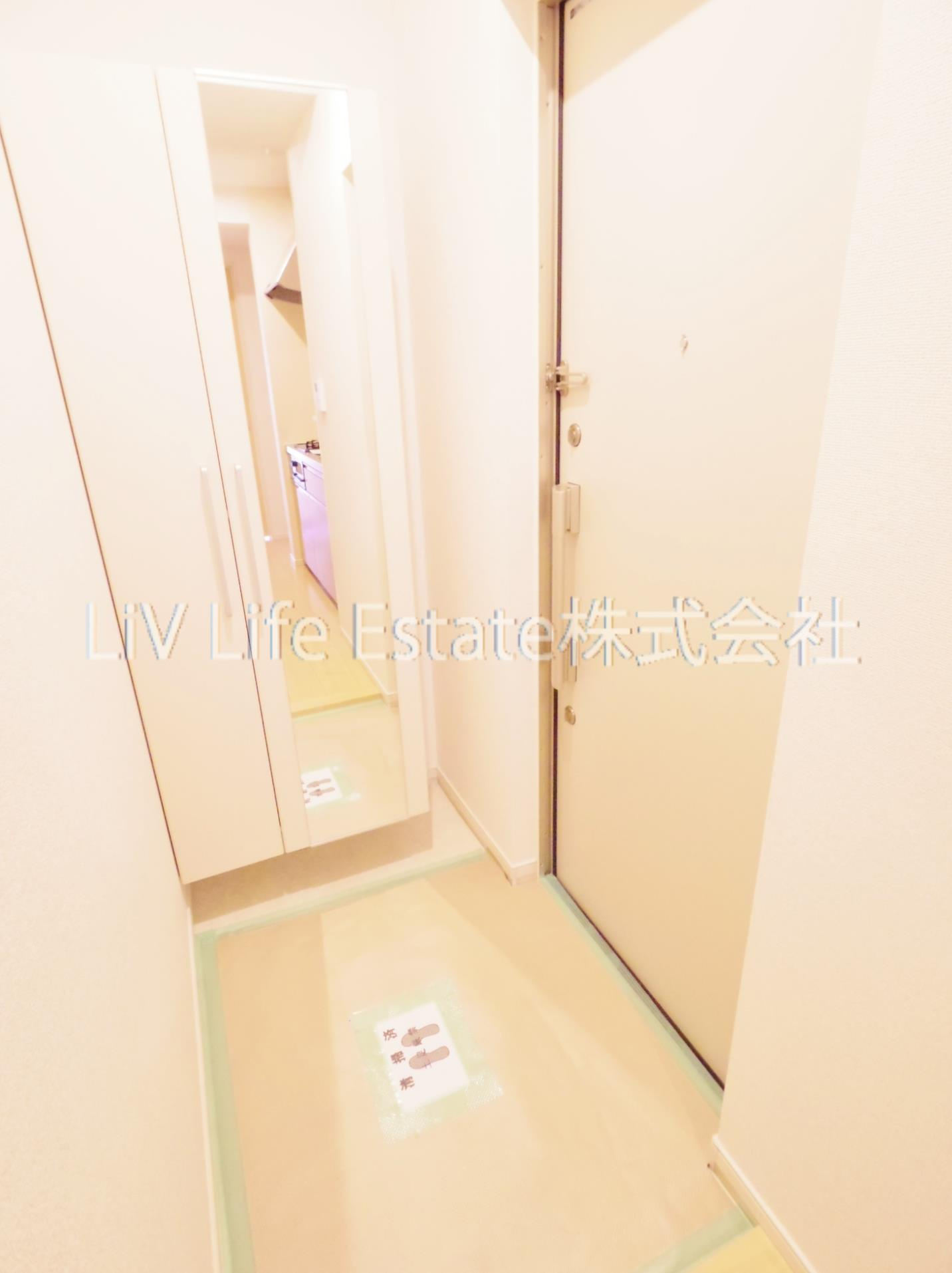 サンフォ二ア小平の玄関