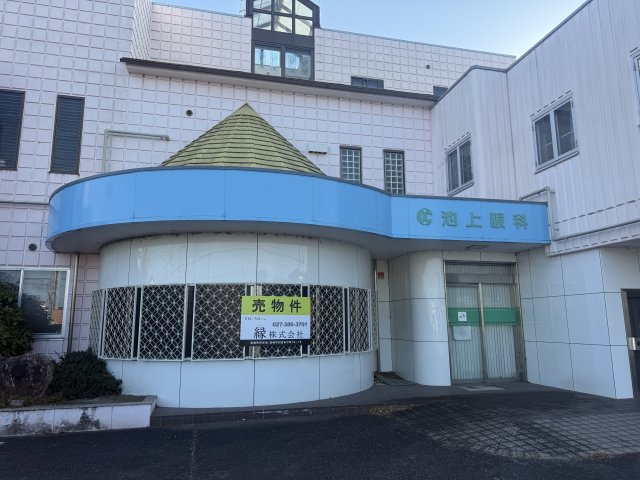 [診療所居宅]藤岡市藤岡856-1,4の外観