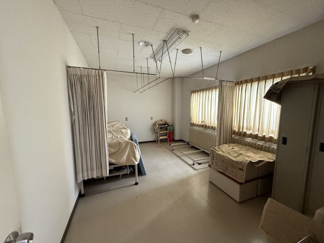 [診療所居宅]藤岡市藤岡856-1,4の洋室