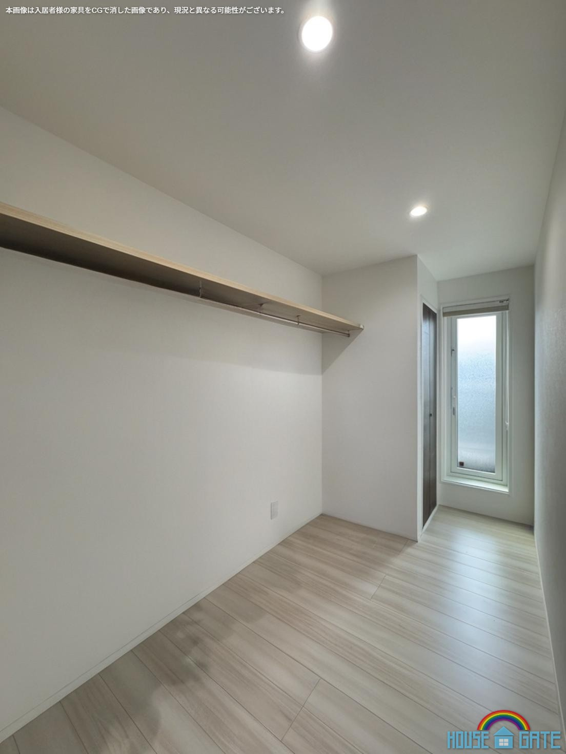 大津市大平2丁目　中古戸建ての収納|2F WIC。お洋服はもちろん、趣味のアイテムなどもまとめて収納ができる十分な広さがあります。