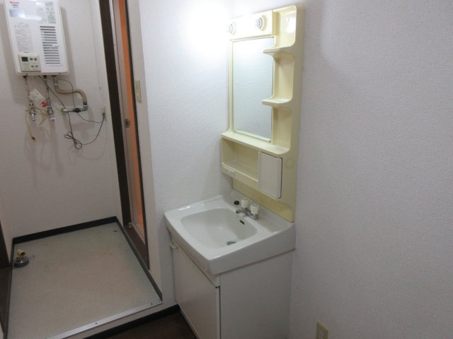メゾンドモアレの独立洗面台