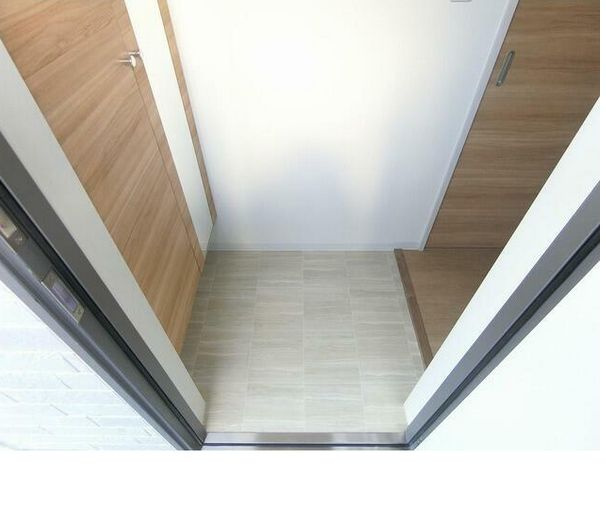 カーサプリムラⅠの玄関