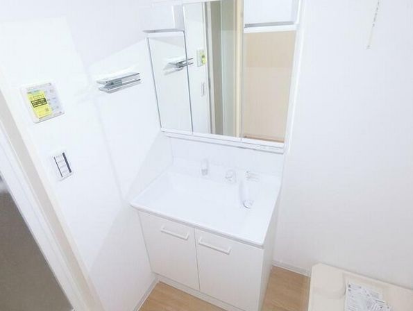 カーサプリムラⅠの独立洗面台