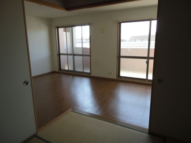 グランデージーの居間・リビング