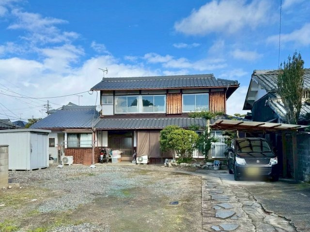 守山市播磨田町　建築条件無し売土地の外観|コンビニやスーパーなど便利なお買い物施設が徒歩圏内に揃った生活至便な立地。