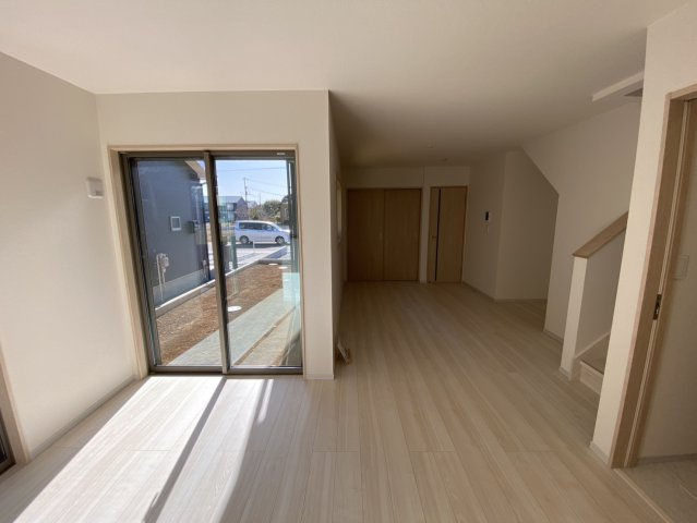 八街市八街に　いろどりアイタウン　新築戸建全3棟1号棟の居間・リビング