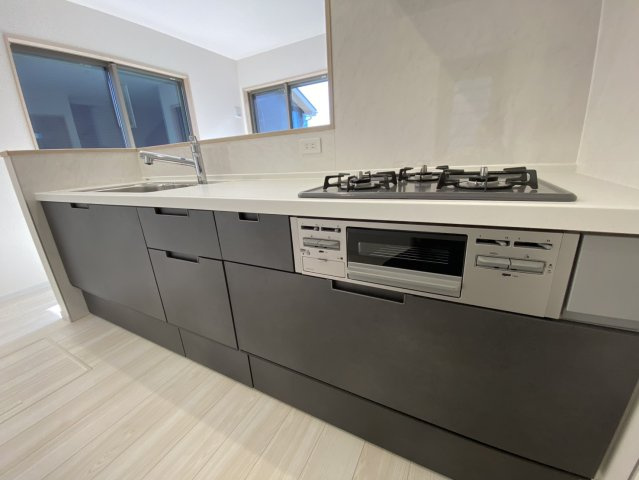 八街市八街に　いろどりアイタウン　新築戸建全3棟1号棟のキッチン