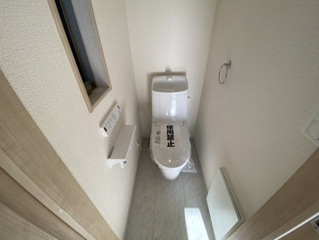 八街市八街に　いろどりアイタウン　新築戸建全3棟1号棟のトイレ