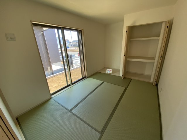 八街市八街に　いろどりアイタウン　新築戸建全3棟1号棟の和室